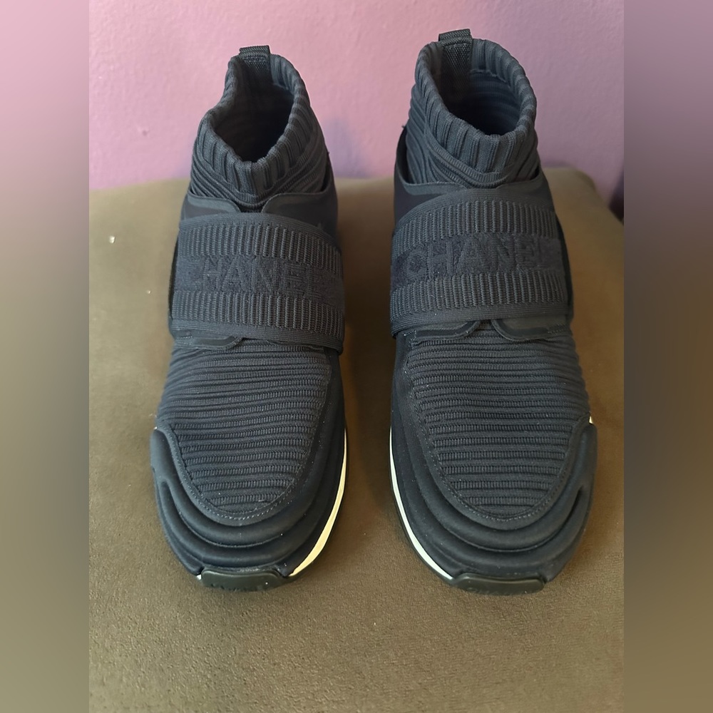Chanel sneakers size 39